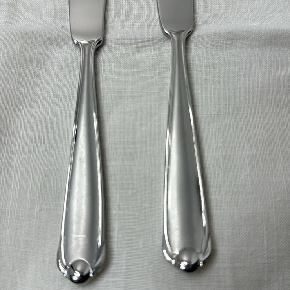 Mikasa Classico Satin Frosted Stainless Flat Handle Butter Spreaders Lot of 2